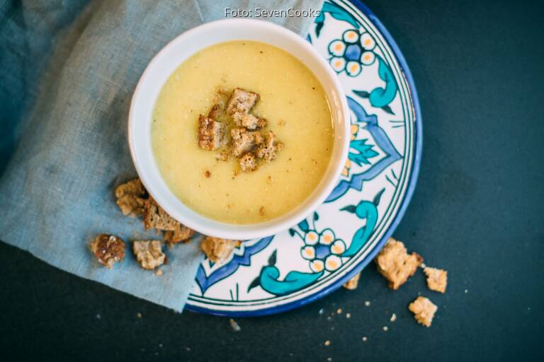Vegane Kartoffelsuppe mit Croutons von SevenCooks