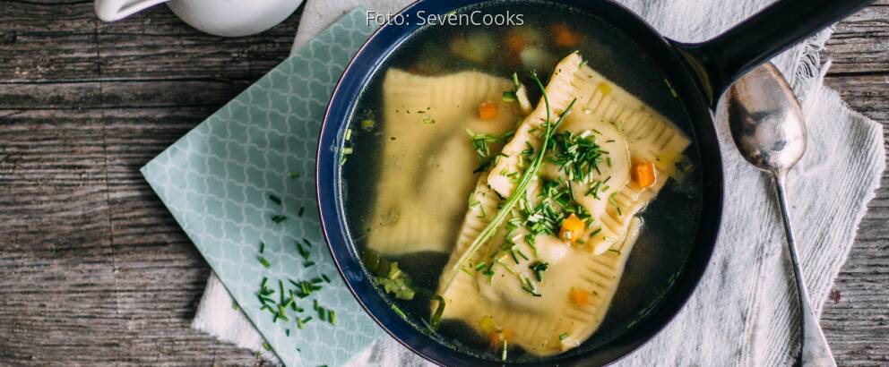 Veganes Rezept: Vegane Pilzmaultaschen in Gemüsebrühe