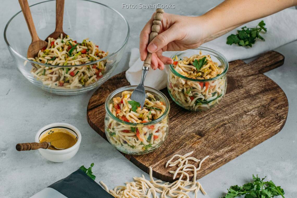Veganes Rezept: Veganer Spätzle-Salat im Weckglas 3