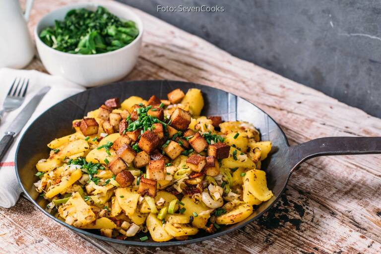 Veganes Gröstl mit Tofu von SevenCooks