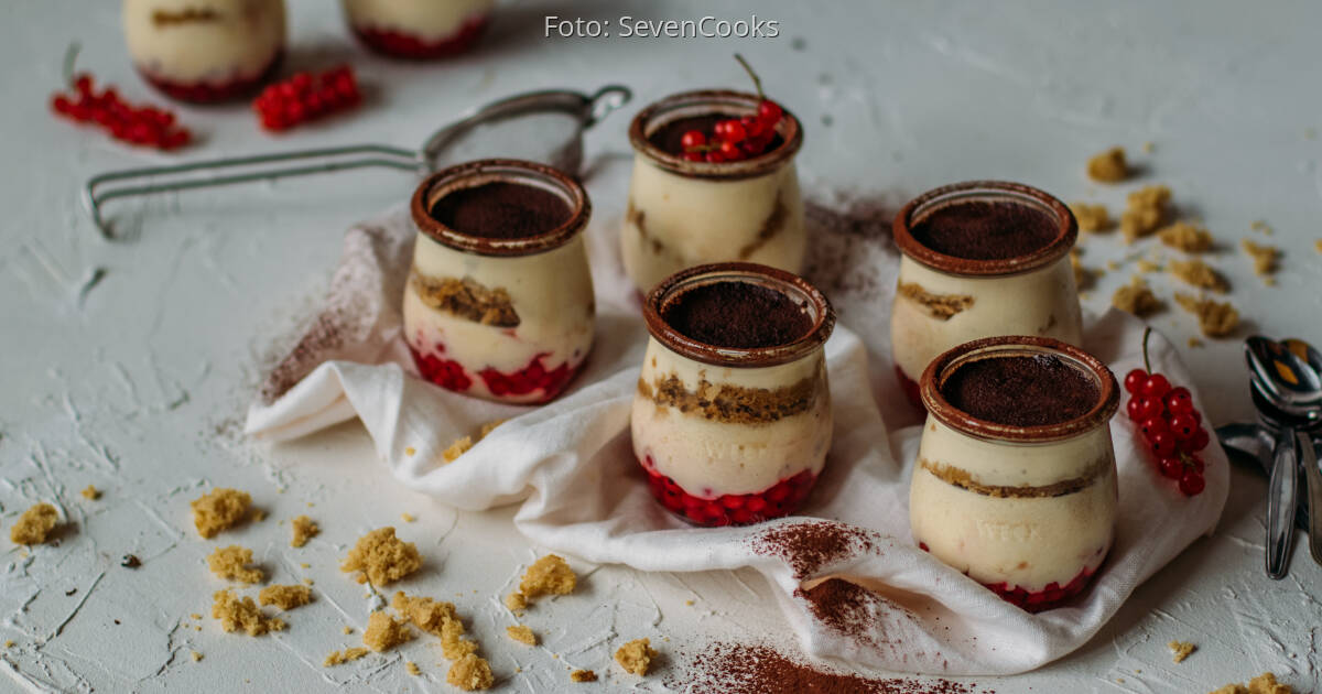 Veganes Johannisbeer-Tiramisu | SevenCooks