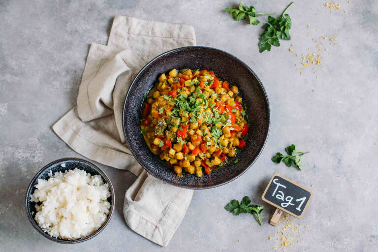 Veganes Rezept: Vielfältiges Meal-Prep 1: Kichererbsen-Zucchini-Curry_1_Schild