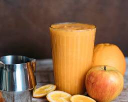 Veganes Rezept: Warmer Smoothie mit Karotte, Ingwer und Orange