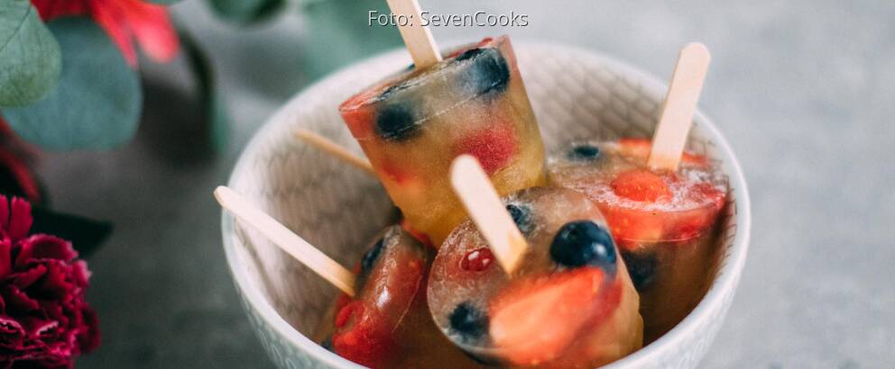 Veganes Rezept: Wassereis aus Jasmintee mit frischen Beeren_2