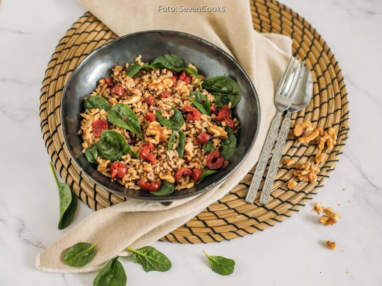 Wildreissalat mit Sauerkirschen von SevenCooks