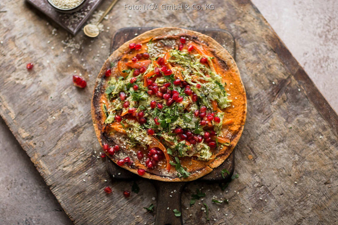 Veganes Rezept: Wrap Pizza mit Gemüsebelag von NOA