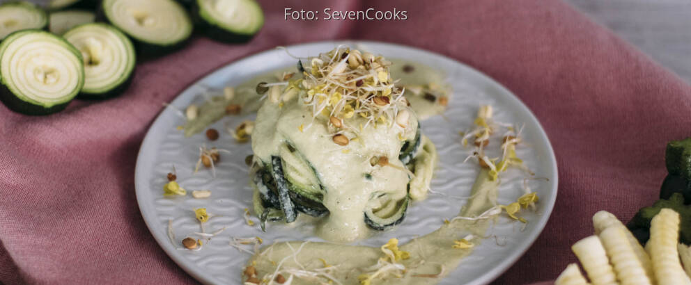 Veganes Rezept: Zucchininudeln Alfredo 1