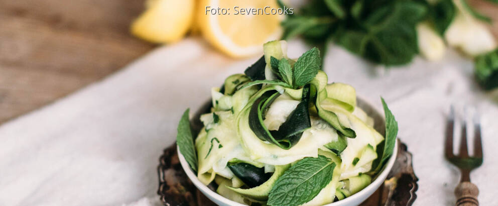 Veganes Rezept: Zucchini-Minz-Salat_2