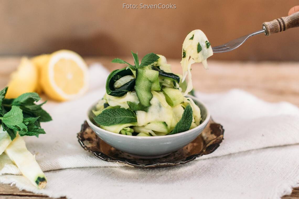 Veganes Rezept: Zucchini-Minz-Salat_1