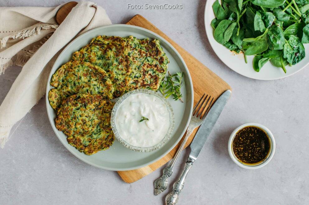 Zucchinipuffer mit Zaziki von SevenCooks