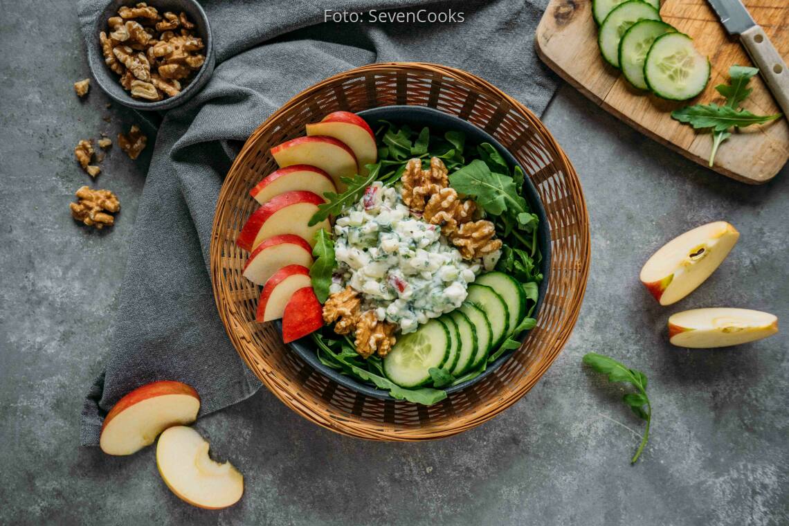 Vegetarisches Rezept: 5 Zutaten Bowl mit Hüttenkäse