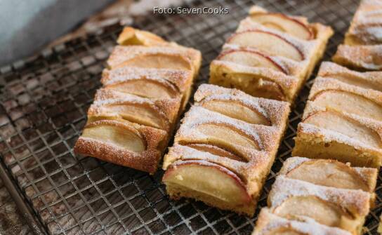 Apfelkuchen Vom Blech Sevencooks