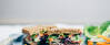 Vegetarisches Rezept: Avocado Veggie Deluxe Sandwich