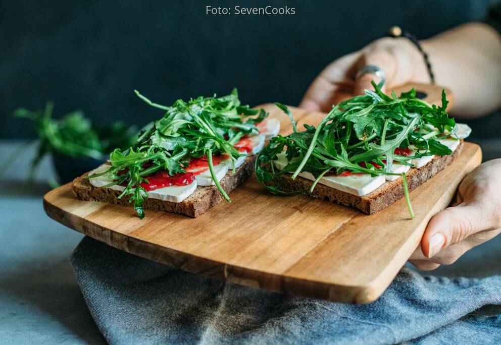 Bauernbrot mit Rucola und Camembert von MarkCooks