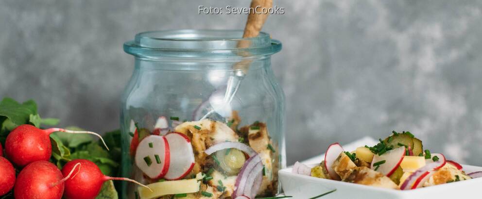 Vegetarisches Rezept: Bayrischer Knödelsalat 1
