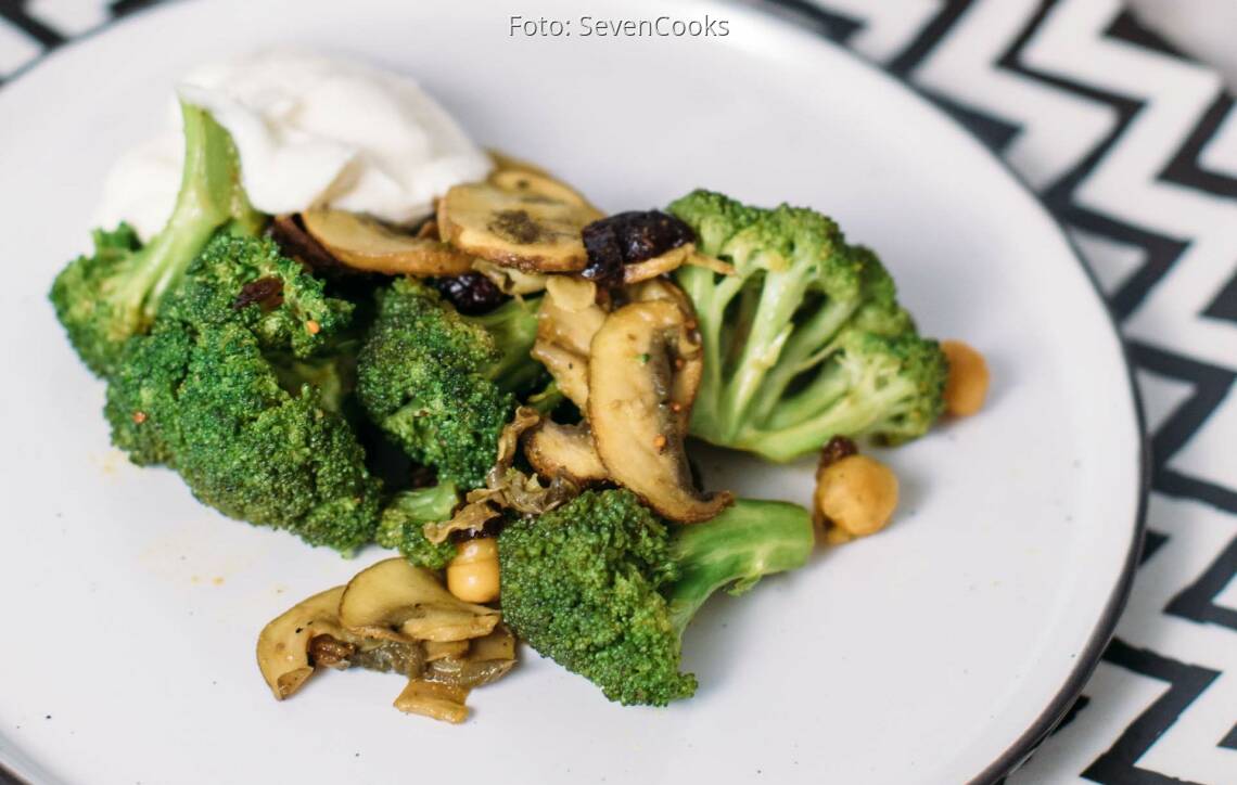Vegetarisches Rezept: Brokkoli Pfanne mit Dip