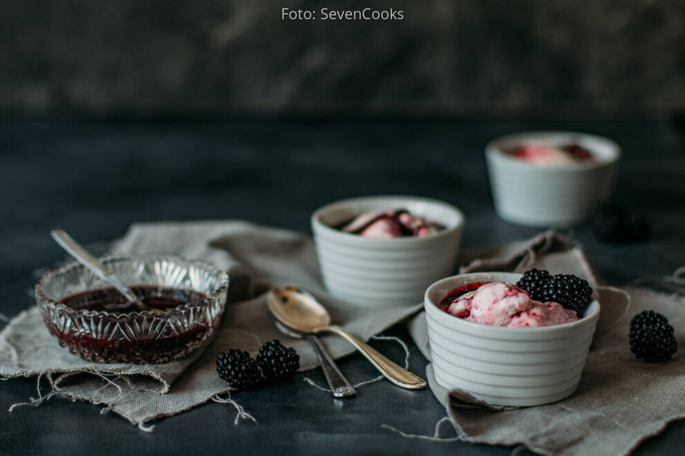 Brombeer-Joghurt-Eis von SevenCooks