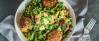 Vegetarisches Rezept: Bunte Quinoabällchen mit Curry-Dip 1