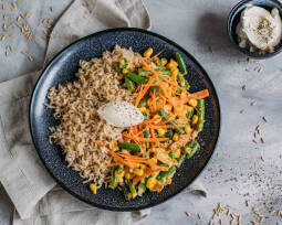 Vegetarisches Rezept: Cremige Gemüsepfanne mit Reis