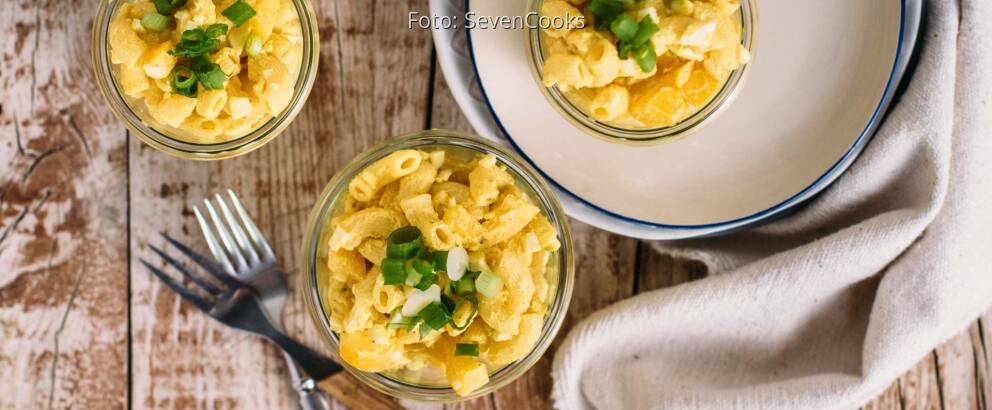 Vegetarisches Rezept: Curry-Nudelsalat mit Ei_3