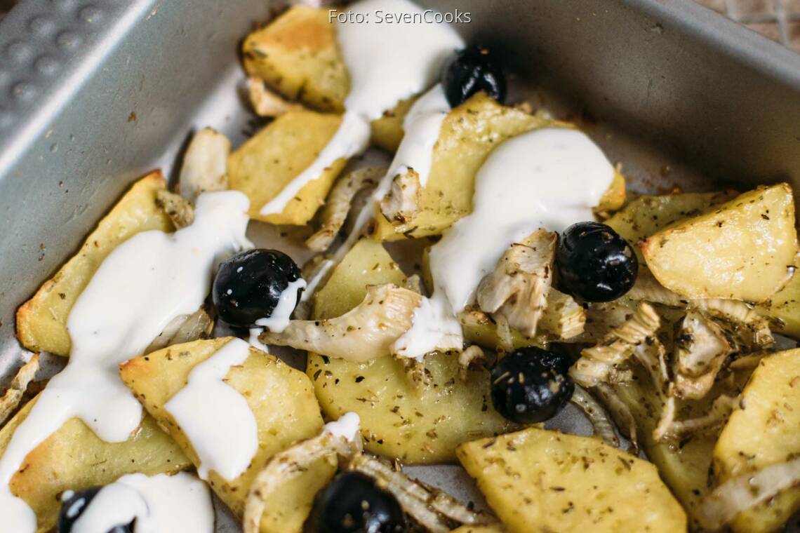 Vegetarisches Rezept: Fenchel-Kartoffeln-Oliven aus dem Ofen mit Zitronendip_3