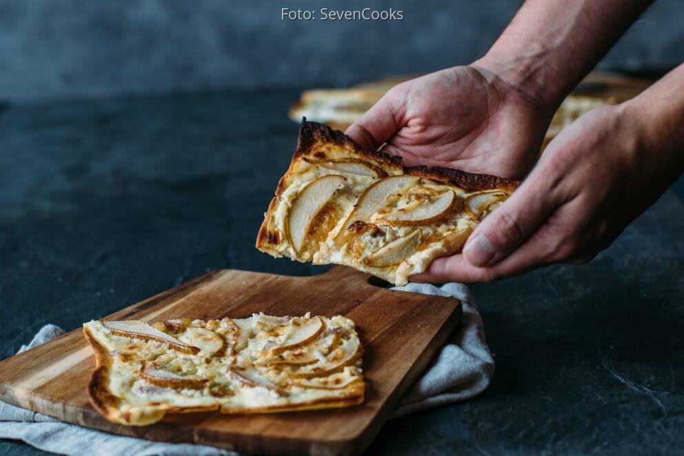 Flammkuchen mit Birne und Gorgonzola von SevenCooks