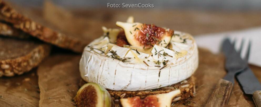 Vegetarisches Rezept: Gebackener Camembert auf Vollkornbrot_1