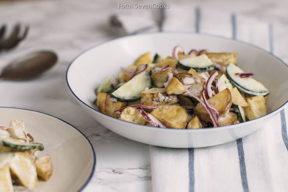 Vegetarisches Rezept: Gebackener Kartoffelsalat mit Joghurtdressing 3
