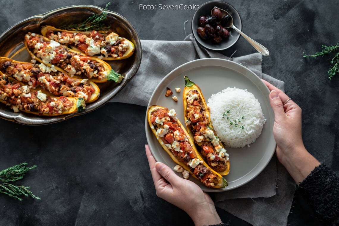 Vegetarisches Rezept: Gefüllte Zucchini mit Feta 2