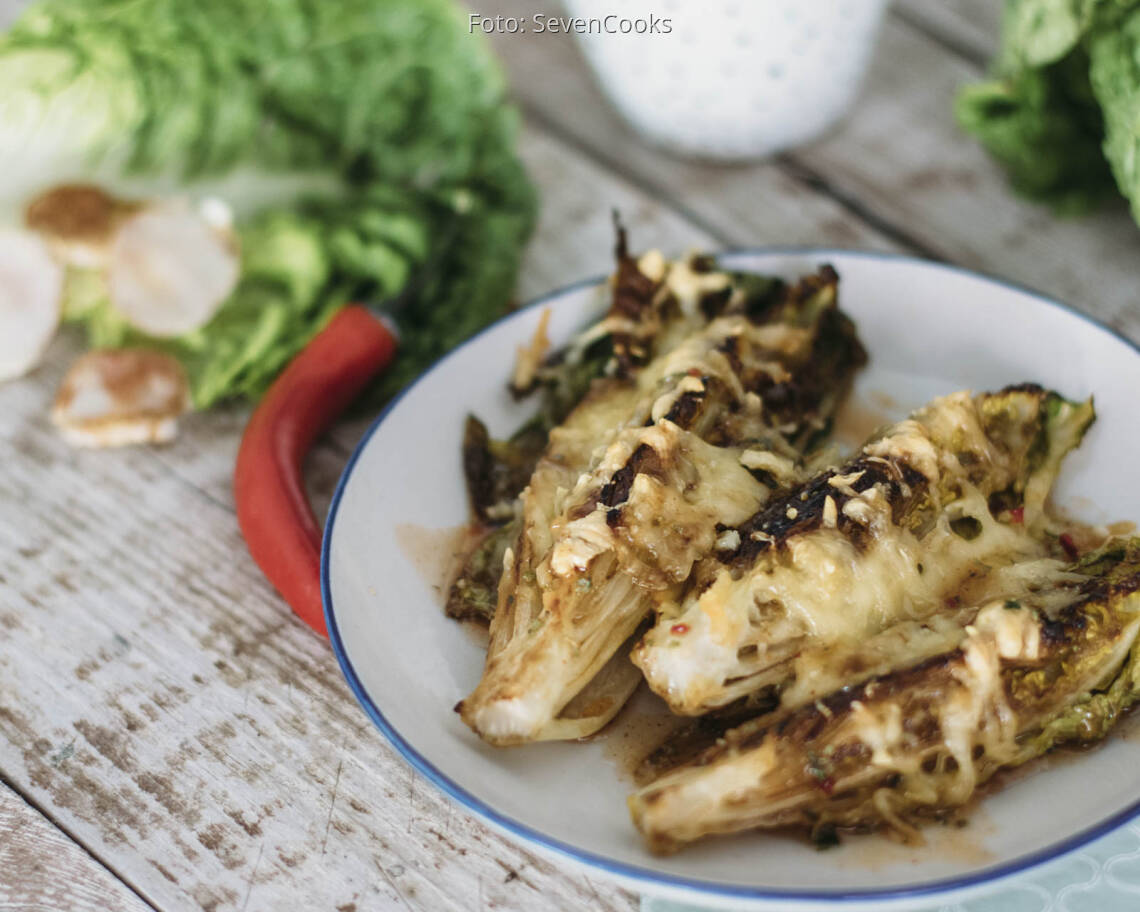 Vegetarisches Rezept: Gratinierte Romana-Salat-Sticks 2