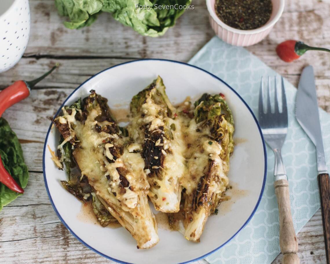 Vegetarisches Rezept: Gratinierte Romana-Salat-Sticks 3