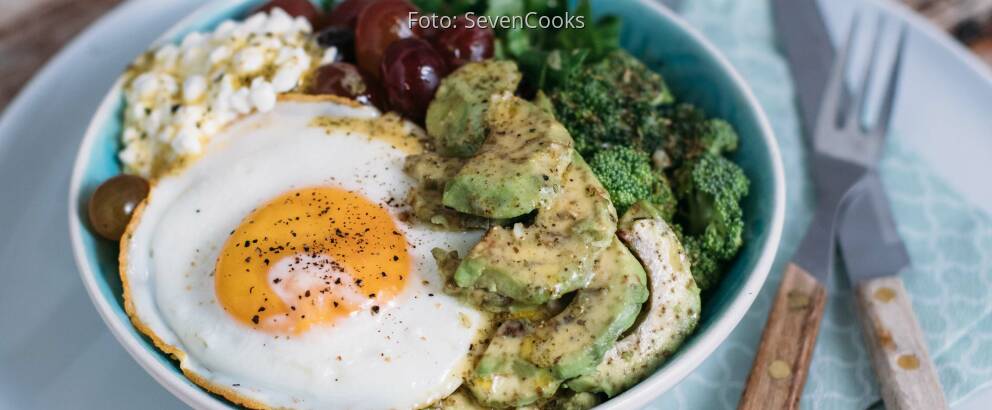 Vegetarisches Rezept: Hüttenkäse Bowl