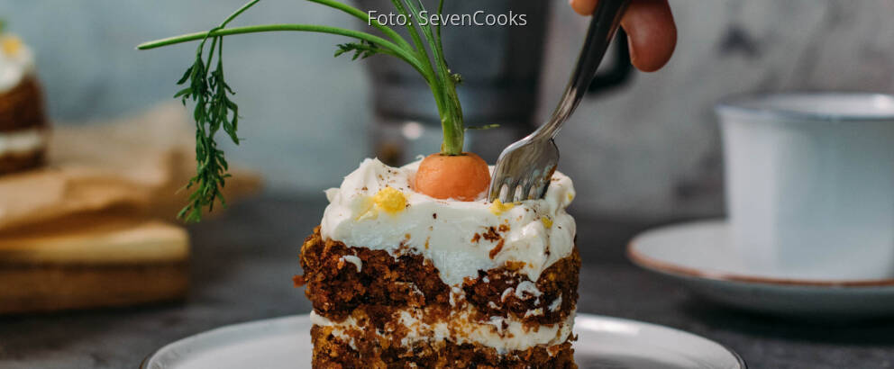 Vegetarisches Rezept: Karottentörtchen mit fruchtiger Frischkäsecreme_3