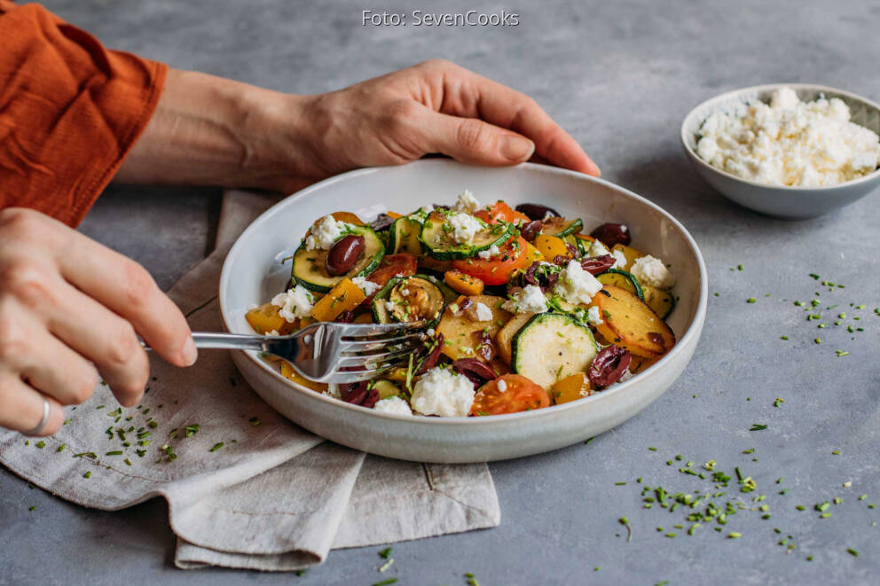 Schnelle Kartoffelpfanne mit Gemüse und Feta von SevenCooks