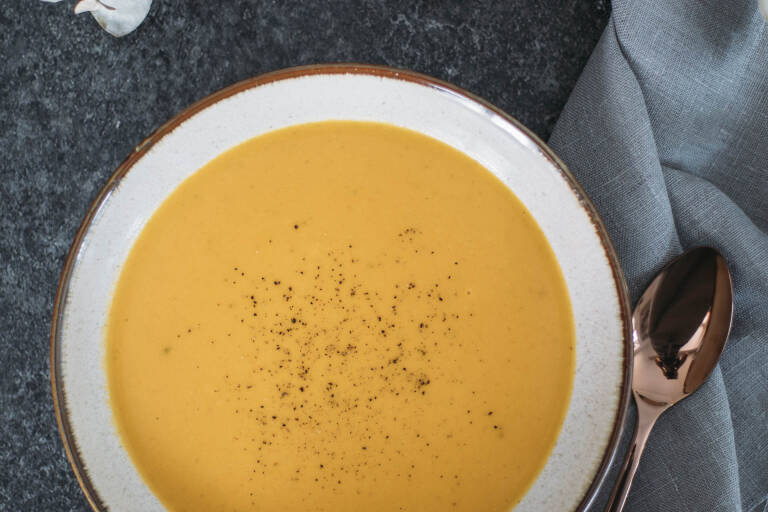 Vegetarisches Rezept: Kürbissuppe mit Orangensaft