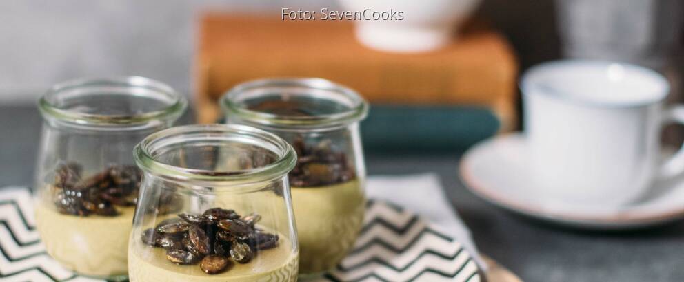 Vegetarisches Rezept: Kürbiskern–Panna–Cotta mit karamellisierten Kürbiskernen 1