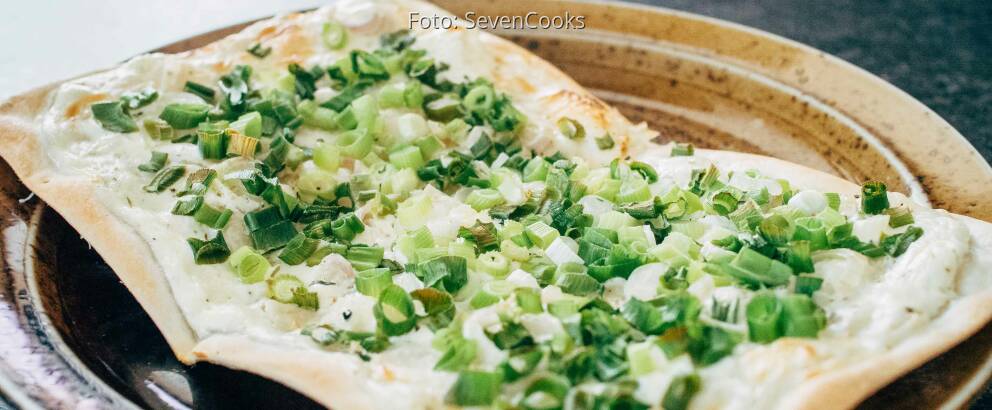 Vegetarisches Rezept: Lauchzwiebel-Flammkuchen