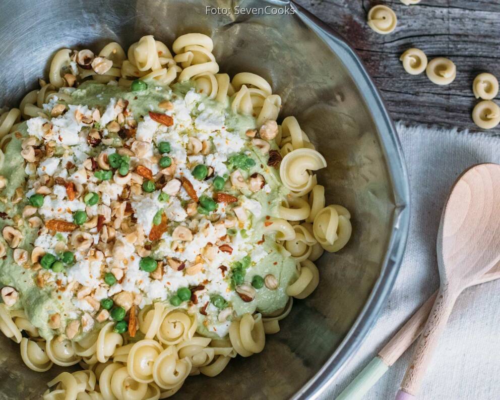 Lauwarmer Pastasalat mit Erbsendressing von SevenCooks