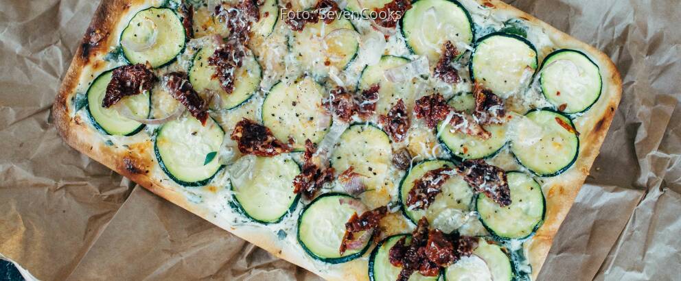 Vegetarisches Rezept: Mediterraner Flammkuchen