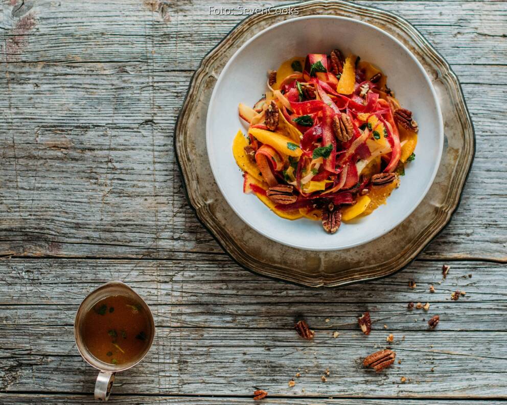 Fruchtiger Möhrensalat mit Pekannüssen von SevenCooks Fruchtiger Möhrensalat mit Pekannüssen von SevenCooks