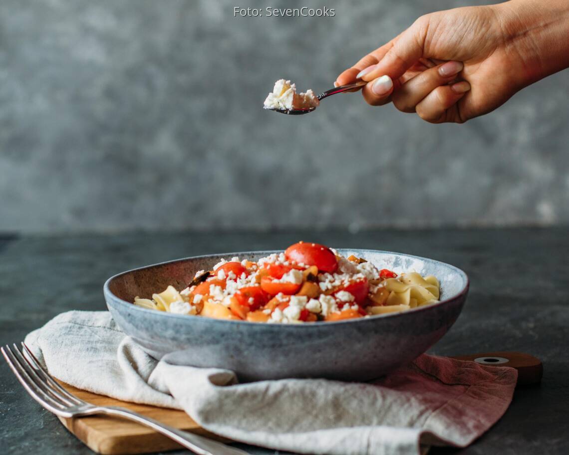 Vegetarisches Rezept: Nudeln mit Tomate und Feta