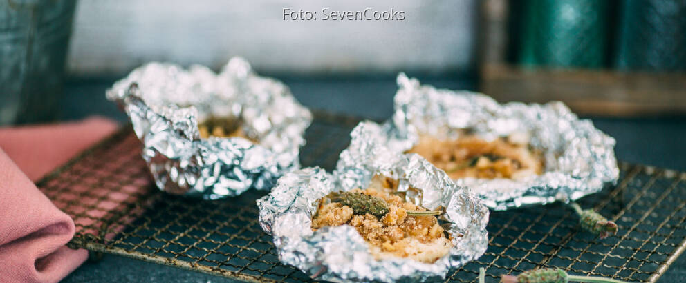 Vegetarisches Rezept: Panierter Feta mit Lavendel