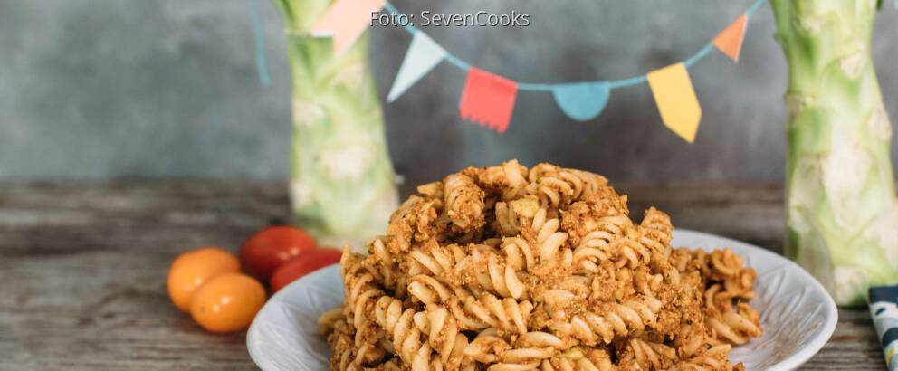 Vegetarisches Rezept: Pasta mit Frischkäse-Brokkoli-Bolognese_2