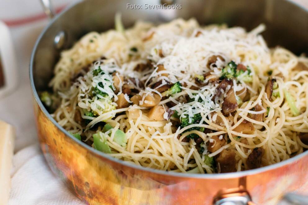 Pasta mit gebratenem Gemüse und Esskastanien von SevenCooks