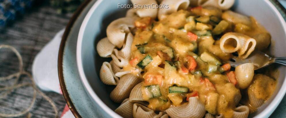 Vegetarisches Rezept: Pasta mit Paparika-Zucchini-Soße 3