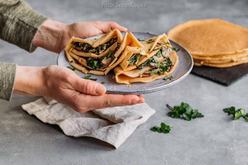 Herzhafte Pfannkuchen mit Spinat-Pilz-Füllung von SevenCooks