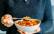 Vegetarisches Rezept: Quinoapfanne mit frischem Gemüse und Joghurt-Topping_1