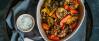 Vegetarisches Rezept: Quinoapfanne mit frischem Gemüse und Joghurt-Topping_3