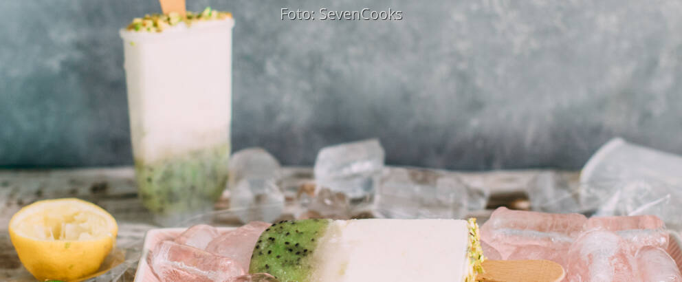 Vegetarisches Rezept: Rhabarber-Kiwi-Eis_2