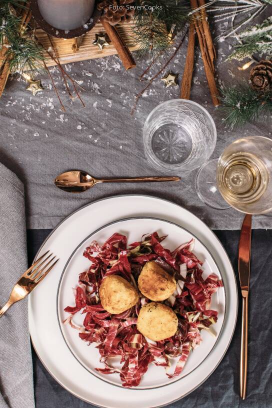 Risottoreisbällchen auf Radicchio-Bett von SevenCooks